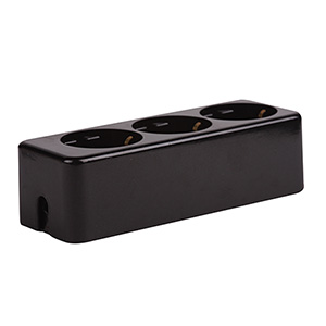 Socket outlet strip without cord